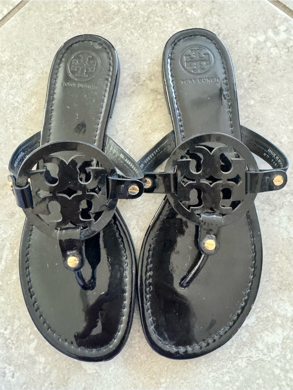 Black patent Tory Burch Cutout Thong Sandals 10 - Picture 4 of 6
